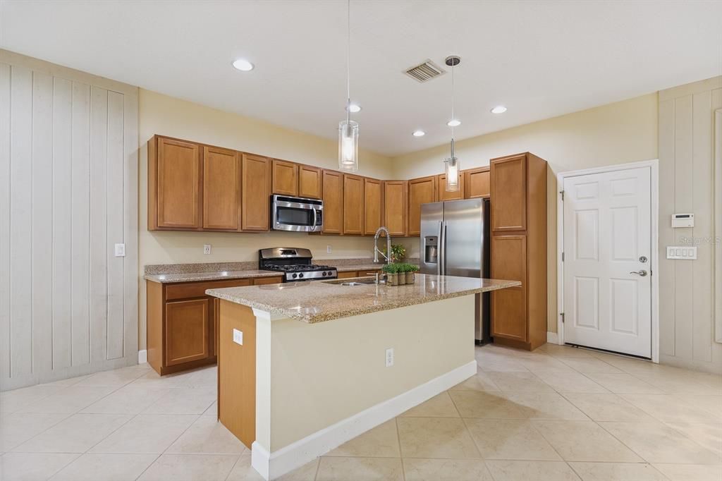 En Venta: $310,000 (2 camas, 2 baños, 1596 Pies cuadrados)