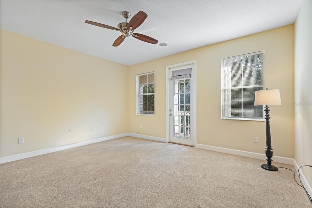 En Venta: $310,000 (2 camas, 2 baños, 1596 Pies cuadrados)