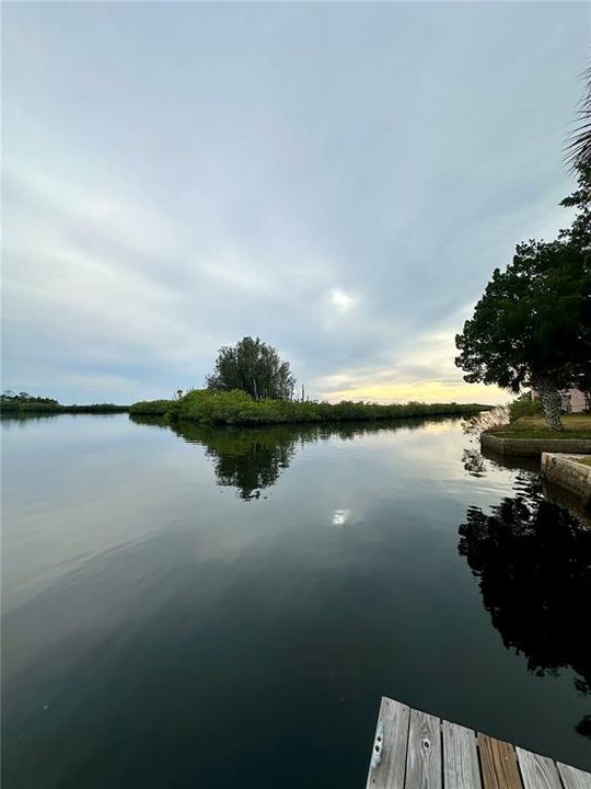 На продажу: $400,000 (2 спален, 1 ванн, 986 Квадратных фут)