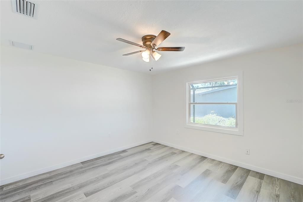 For Sale: $525,000 (3 beds, 2 baths, 1581 Square Feet)