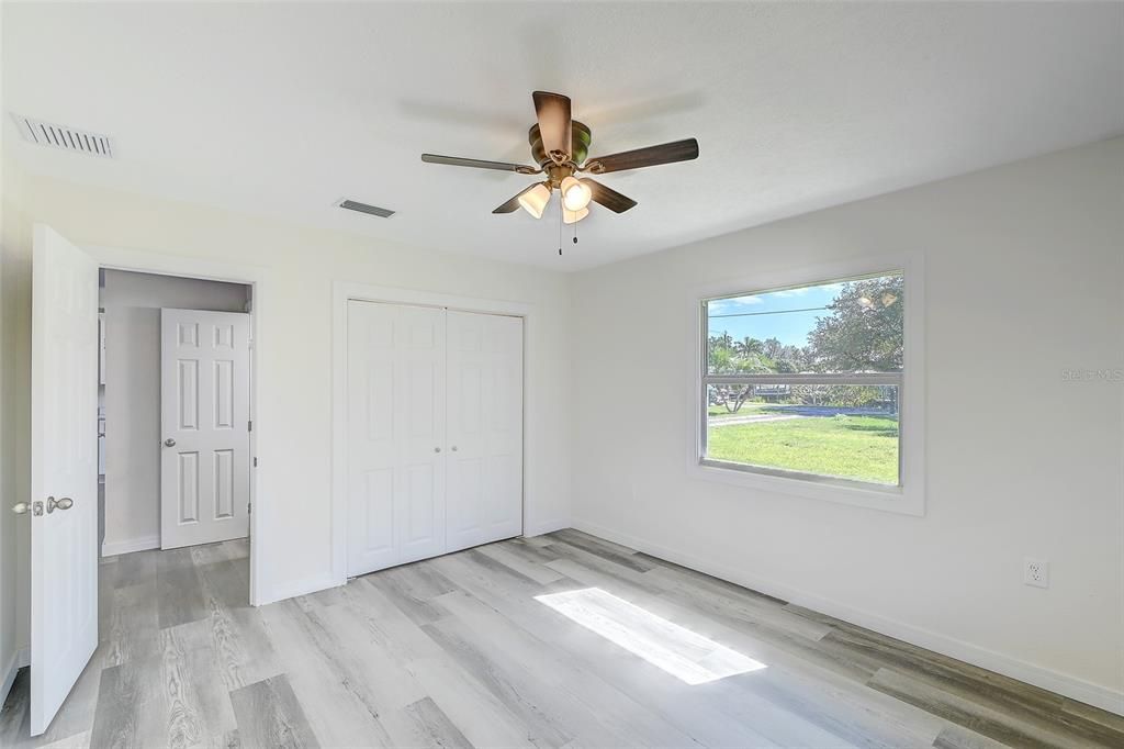 For Sale: $525,000 (3 beds, 2 baths, 1581 Square Feet)