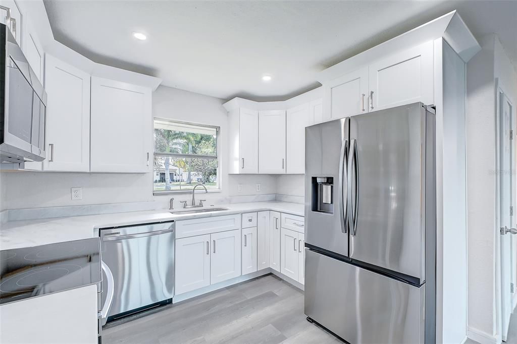 For Sale: $525,000 (3 beds, 2 baths, 1581 Square Feet)