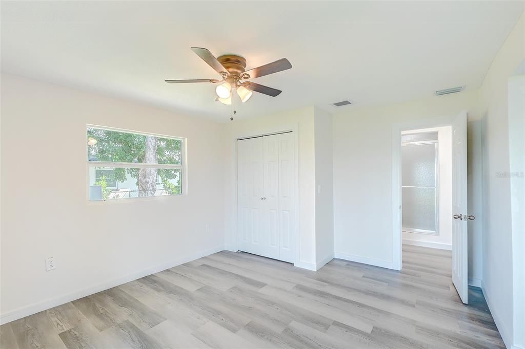 For Sale: $525,000 (3 beds, 2 baths, 1581 Square Feet)