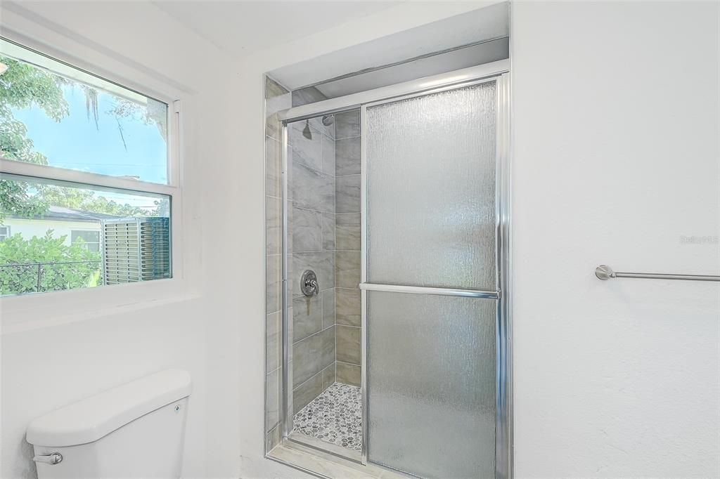 For Sale: $525,000 (3 beds, 2 baths, 1581 Square Feet)