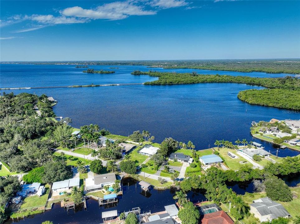 For Sale: $525,000 (3 beds, 2 baths, 1581 Square Feet)