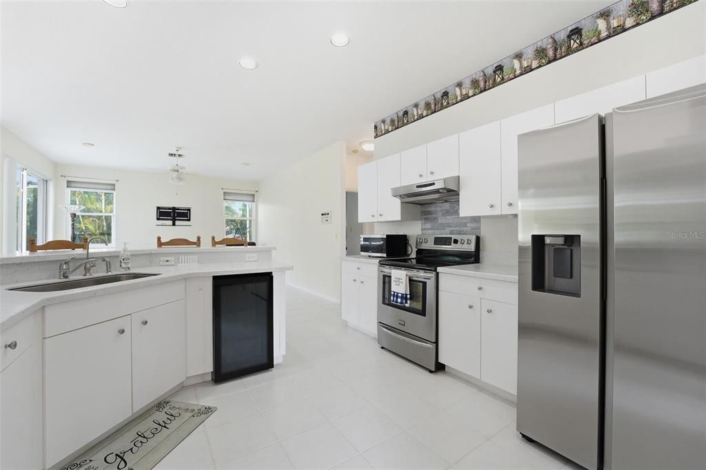 Active With Contract: $448,000 (3 beds, 2 baths, 1834 Square Feet)