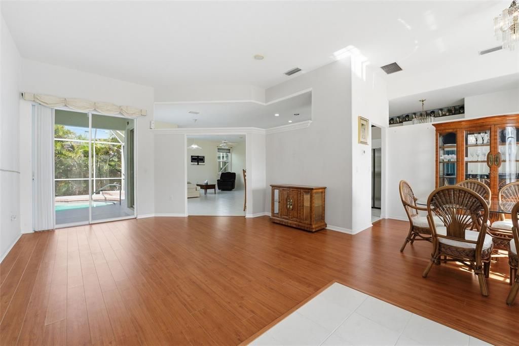 Active With Contract: $448,000 (3 beds, 2 baths, 1834 Square Feet)