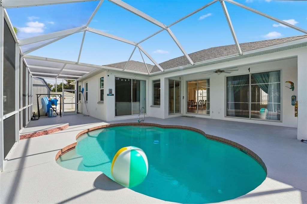 Active With Contract: $448,000 (3 beds, 2 baths, 1834 Square Feet)