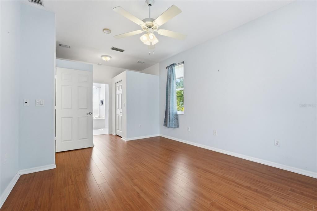Active With Contract: $448,000 (3 beds, 2 baths, 1834 Square Feet)