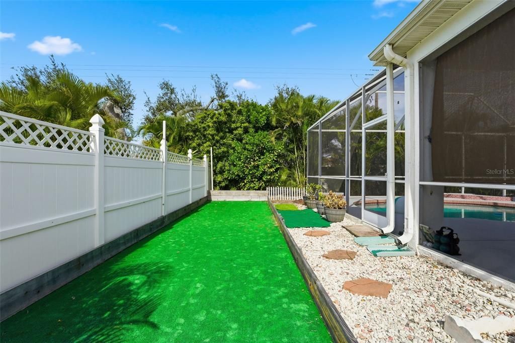 Active With Contract: $448,000 (3 beds, 2 baths, 1834 Square Feet)