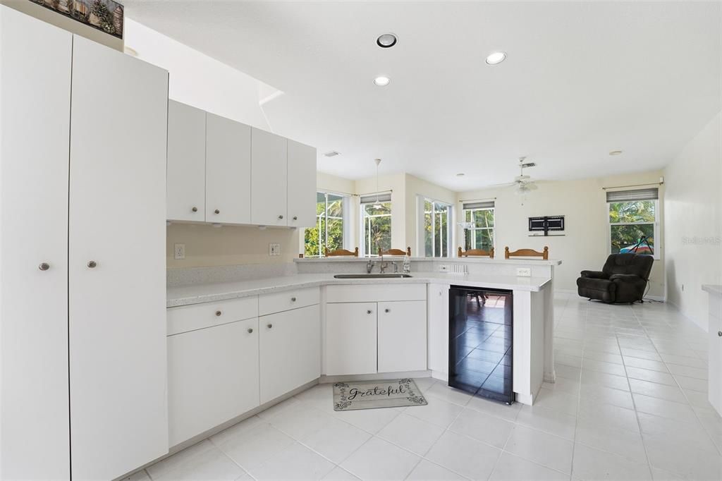 Active With Contract: $448,000 (3 beds, 2 baths, 1834 Square Feet)