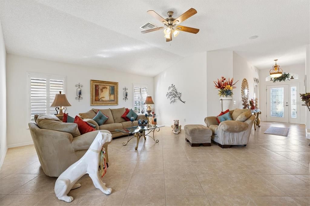 En Venta: $535,000 (3 camas, 2 baños, 2046 Pies cuadrados)