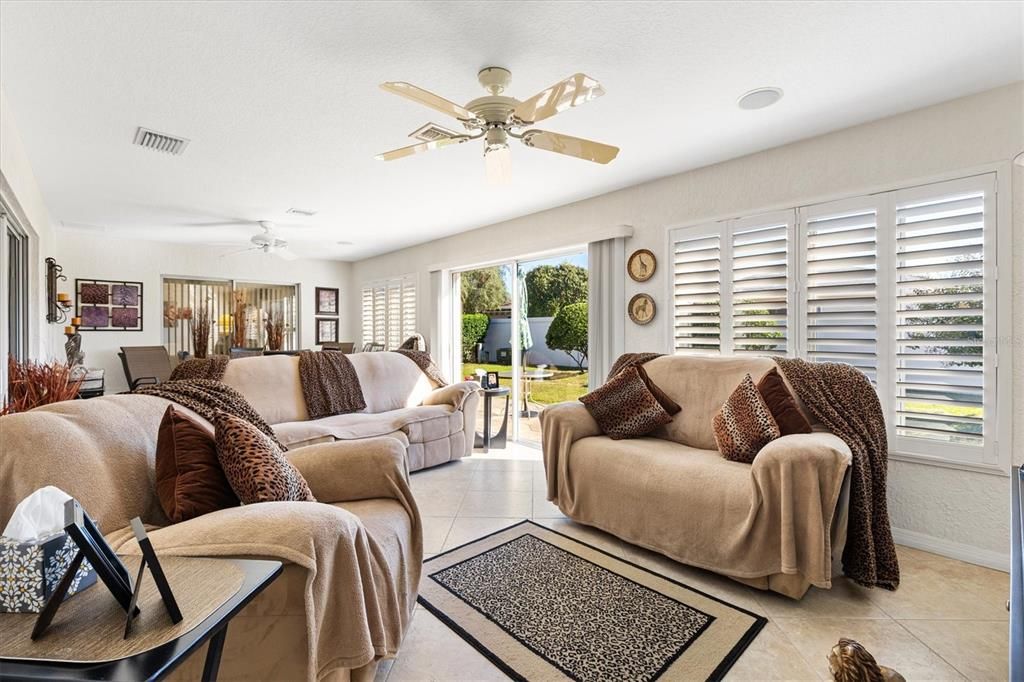 En Venta: $535,000 (3 camas, 2 baños, 2046 Pies cuadrados)