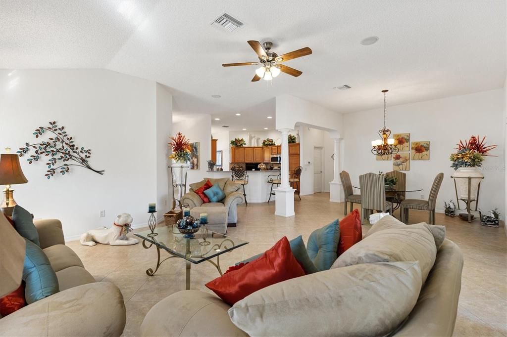 En Venta: $535,000 (3 camas, 2 baños, 2046 Pies cuadrados)