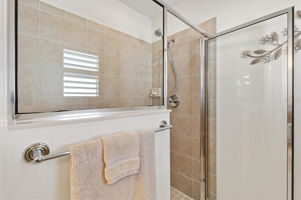 En Venta: $535,000 (3 camas, 2 baños, 2046 Pies cuadrados)