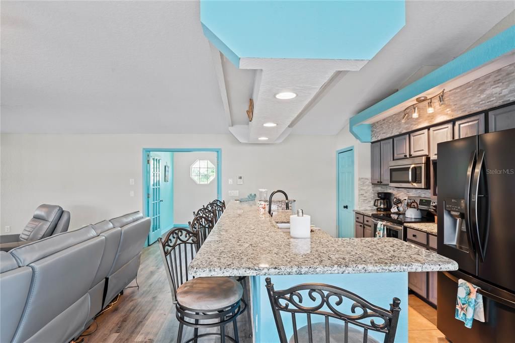 待售: $625,000 (5 贝兹, 3 浴室, 3600 平方英尺)