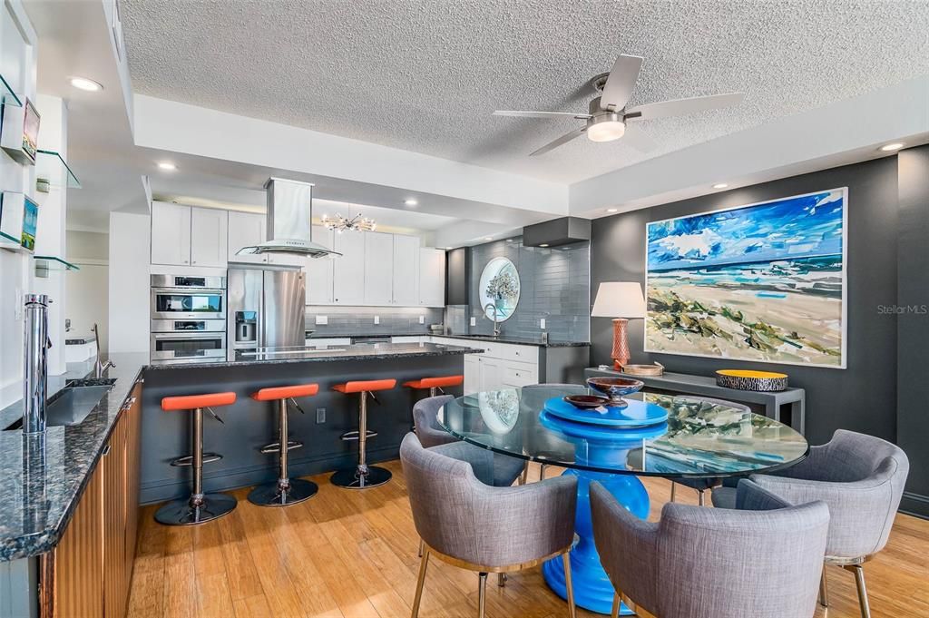 待售: $699,900 (3 贝兹, 2 浴室, 1898 平方英尺)