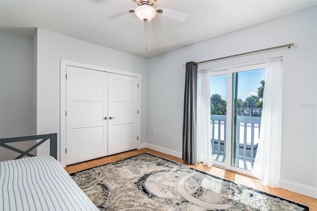 待售: $699,900 (3 贝兹, 2 浴室, 1898 平方英尺)