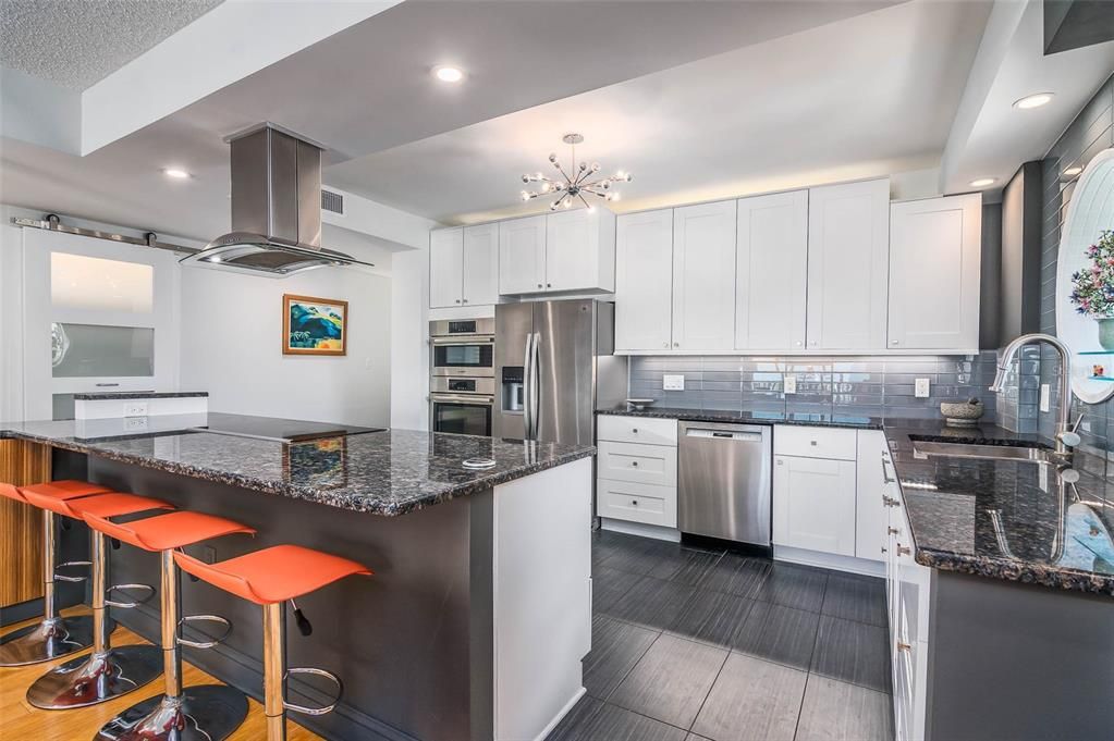 待售: $699,900 (3 贝兹, 2 浴室, 1898 平方英尺)