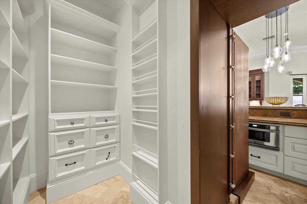 待售: $2,900,000 (3 贝兹, 4 浴室, 5483 平方英尺)