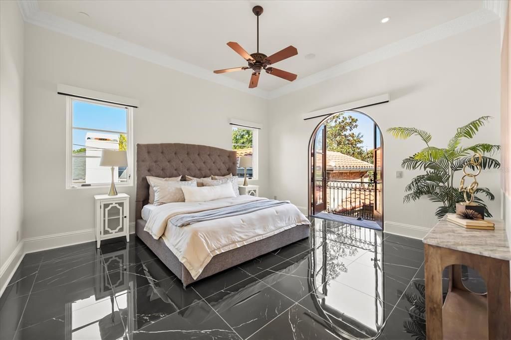 待售: $2,900,000 (3 贝兹, 4 浴室, 5483 平方英尺)