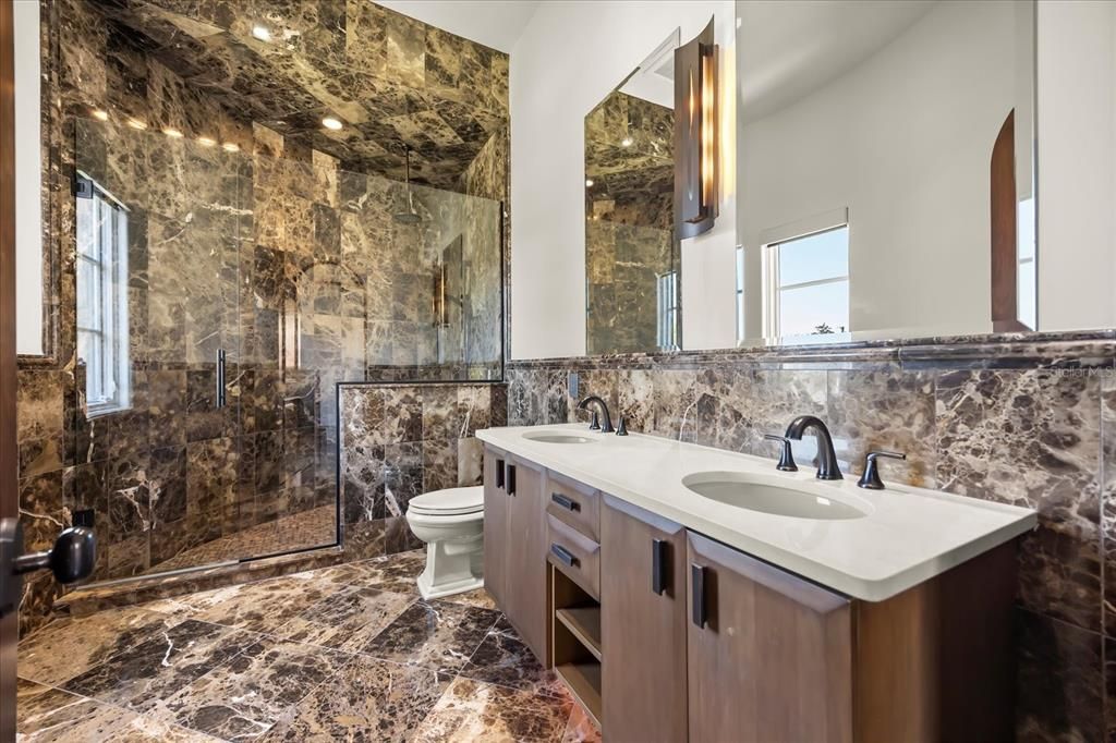 待售: $2,900,000 (3 贝兹, 4 浴室, 5483 平方英尺)