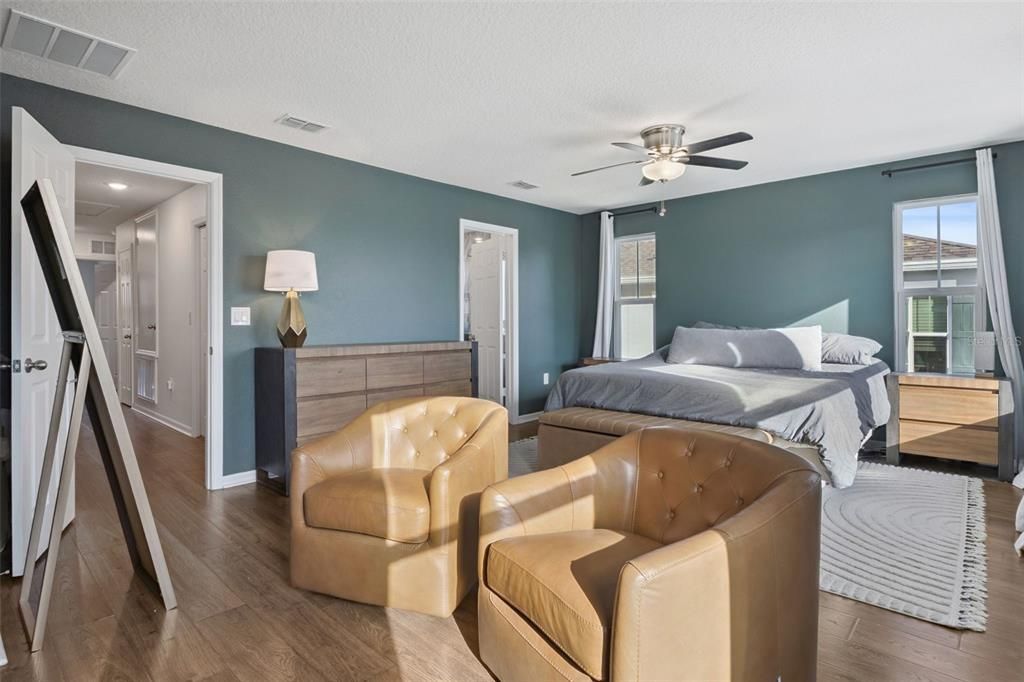 Active With Contract: $475,000 (3 beds, 2 baths, 1853 Square Feet)