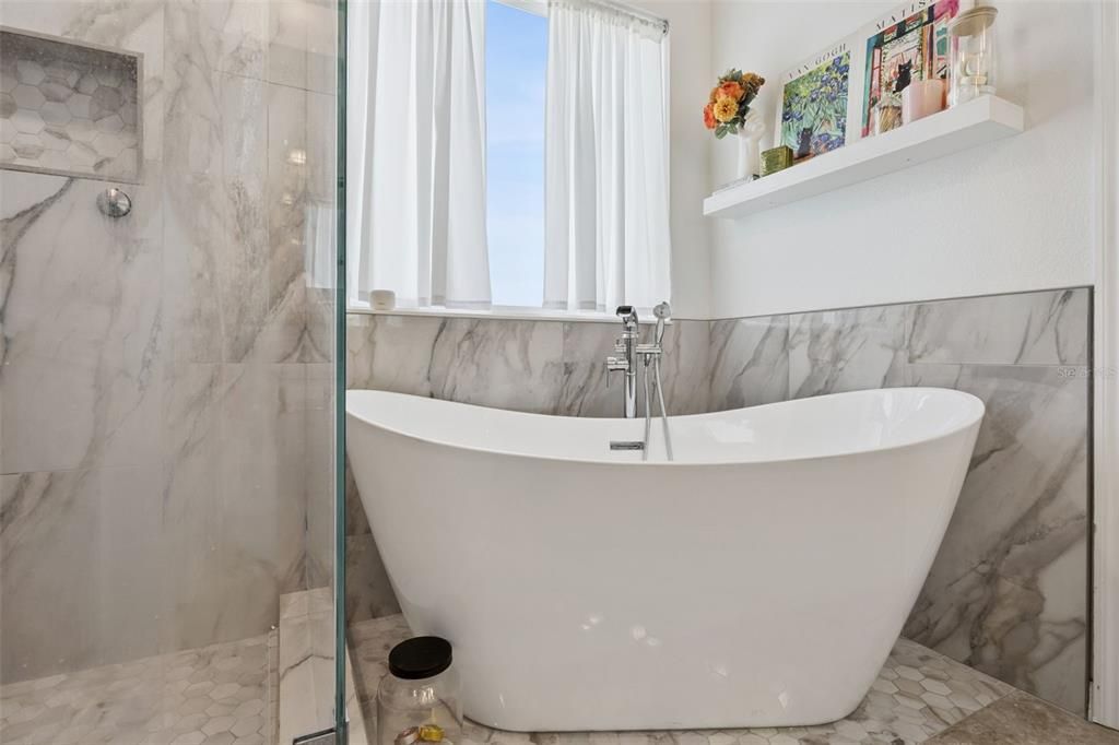 Active With Contract: $475,000 (3 beds, 2 baths, 1853 Square Feet)