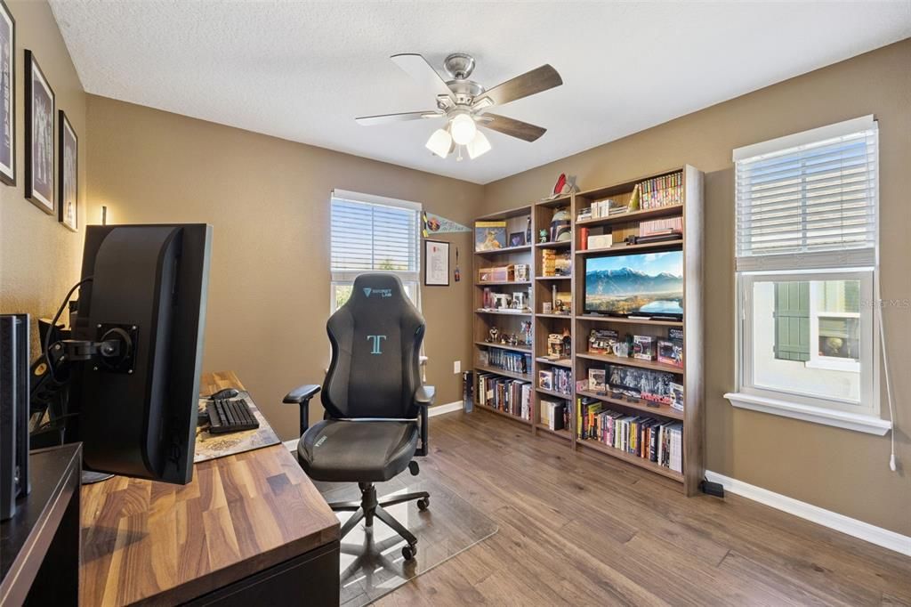 Active With Contract: $475,000 (3 beds, 2 baths, 1853 Square Feet)