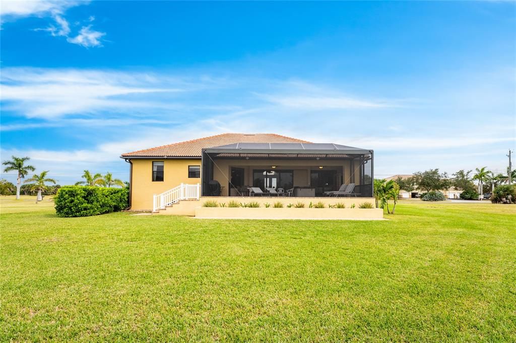 Под контрактом: $579,000 (3 спален, 2 ванн, 2047 Квадратных фут)