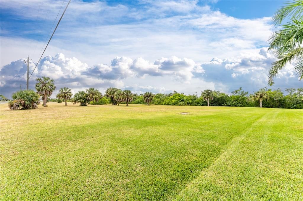 Под контрактом: $579,000 (3 спален, 2 ванн, 2047 Квадратных фут)