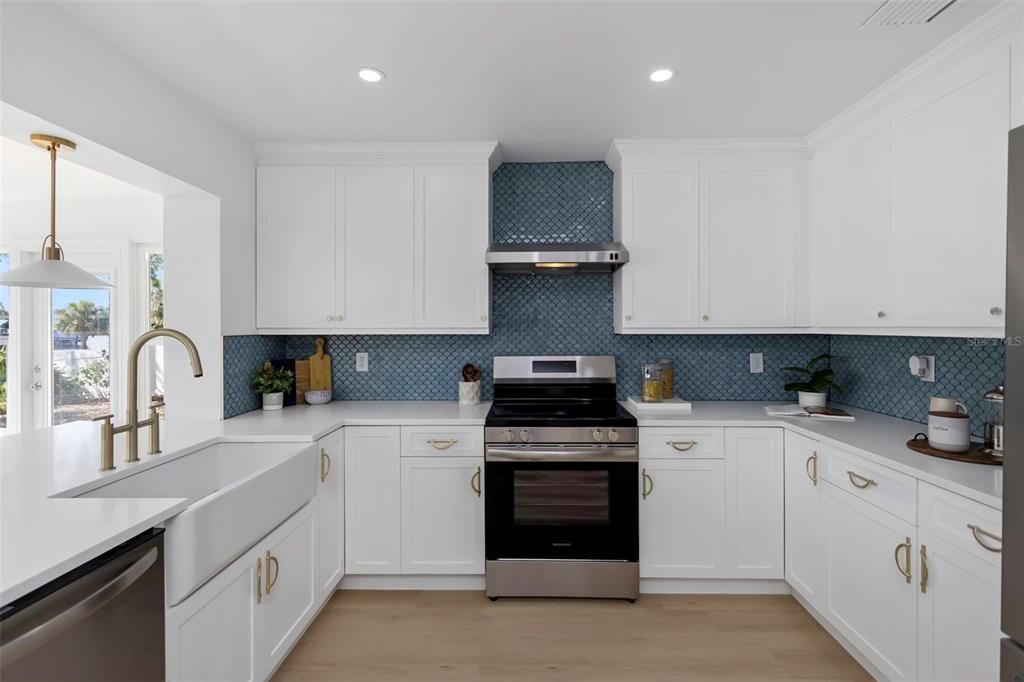 En Venta: $744,900 (4 camas, 2 baños, 2191 Pies cuadrados)