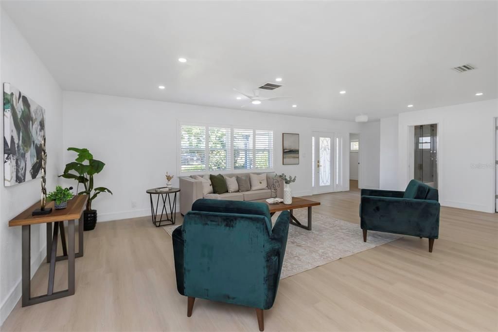 En Venta: $744,900 (4 camas, 2 baños, 2191 Pies cuadrados)