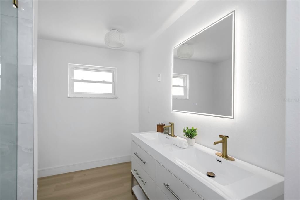 En Venta: $744,900 (4 camas, 2 baños, 2191 Pies cuadrados)