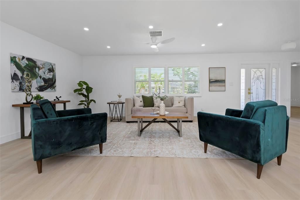 En Venta: $744,900 (4 camas, 2 baños, 2191 Pies cuadrados)