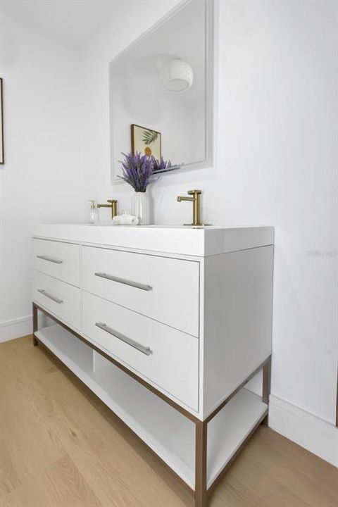 En Venta: $744,900 (4 camas, 2 baños, 2191 Pies cuadrados)