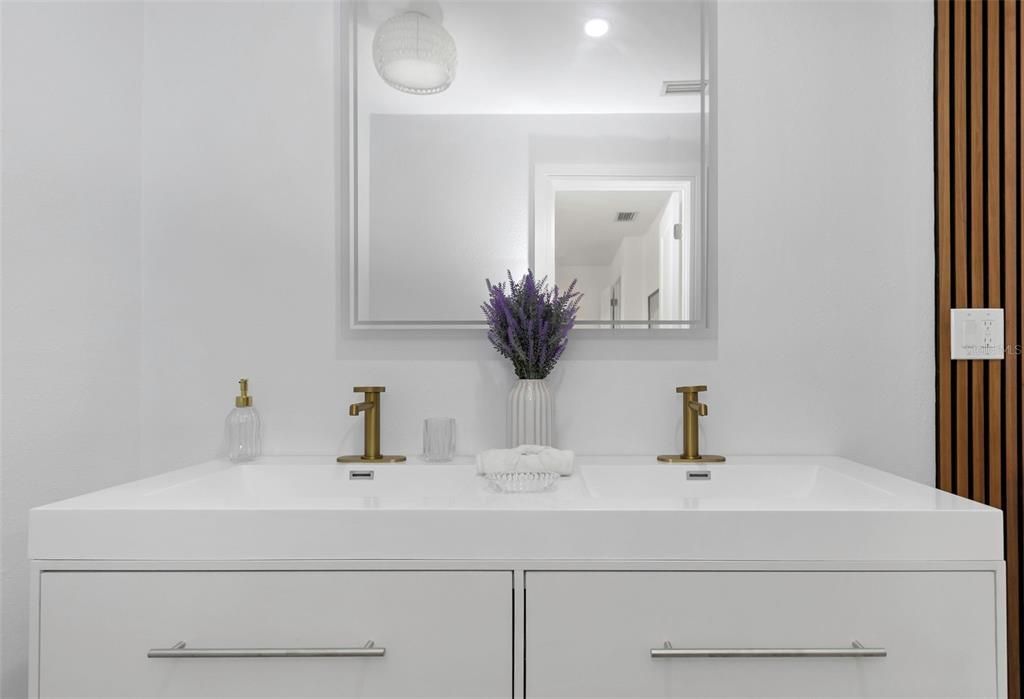 En Venta: $744,900 (4 camas, 2 baños, 2191 Pies cuadrados)