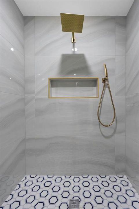 En Venta: $744,900 (4 camas, 2 baños, 2191 Pies cuadrados)