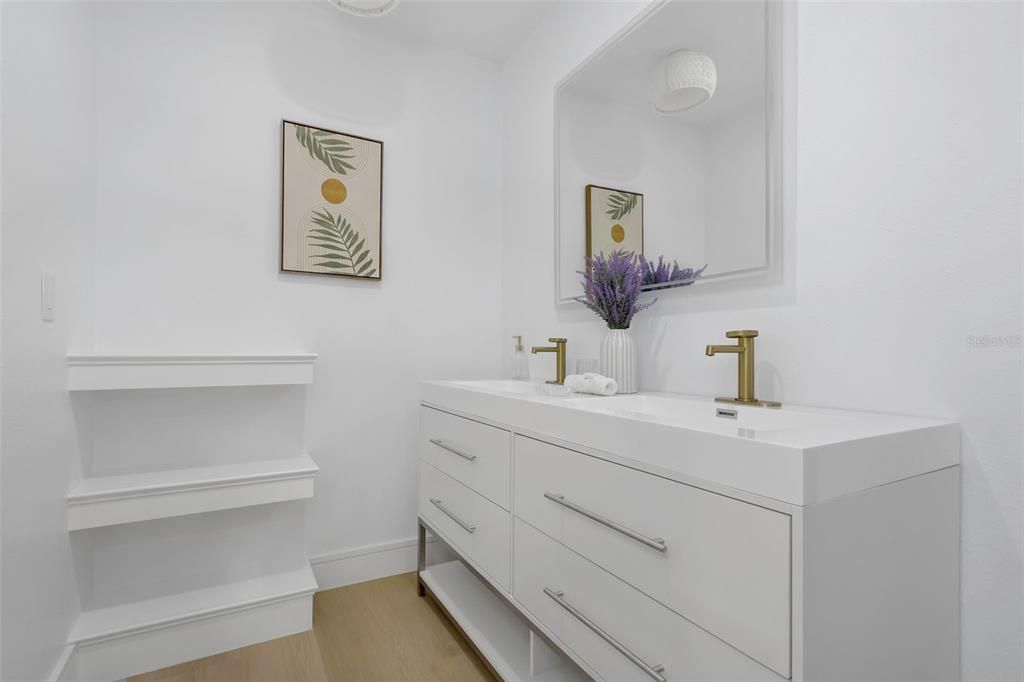 En Venta: $744,900 (4 camas, 2 baños, 2191 Pies cuadrados)