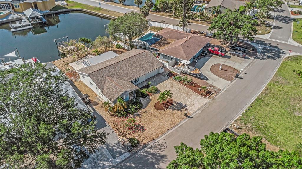 En Venta: $744,900 (4 camas, 2 baños, 2191 Pies cuadrados)