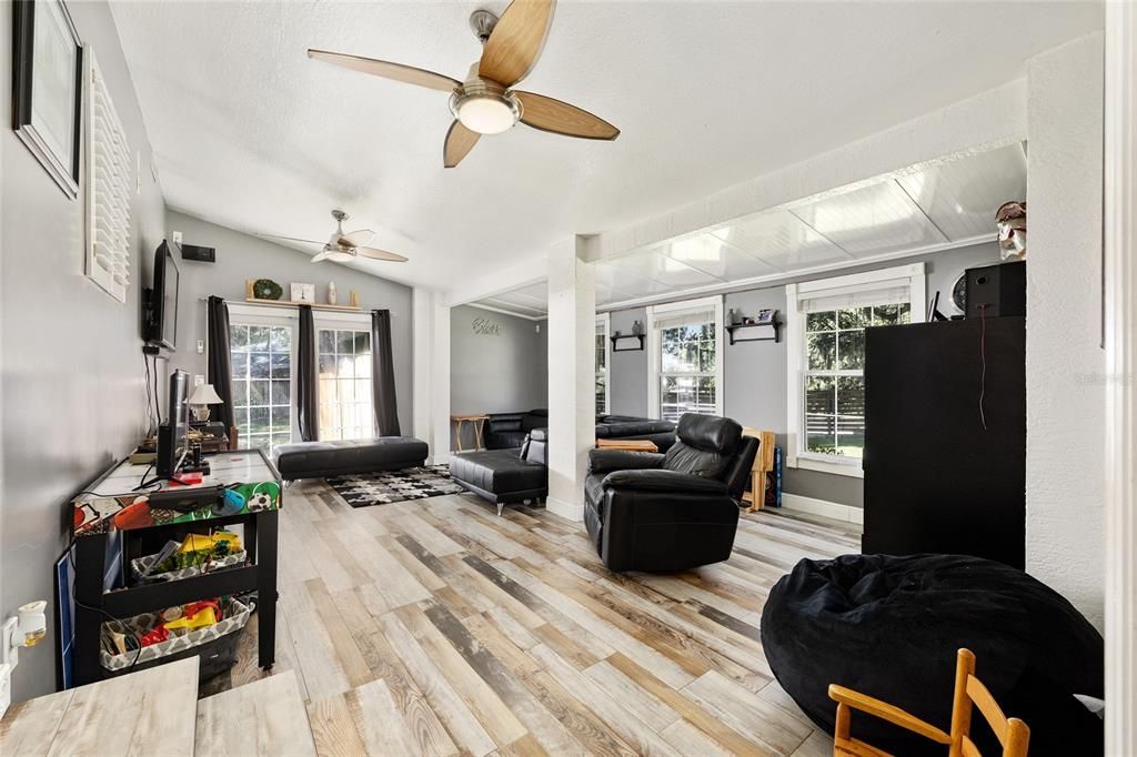 For Sale: $1,900,000 (0 beds, 0 baths, 4193 Square Feet)