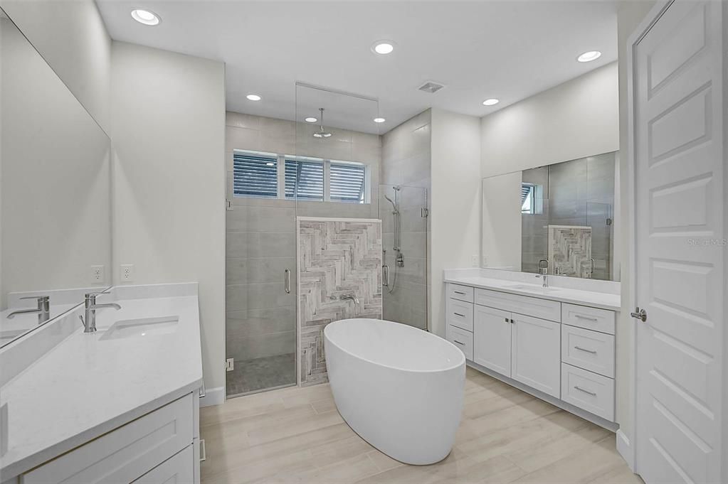 На продажу: $799,000 (3 спален, 2 ванн, 2276 Квадратных фут)