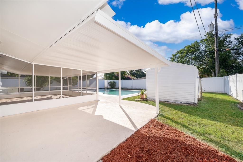 Active With Contract: $390,000 (3 beds, 3 baths, 1107 Square Feet)