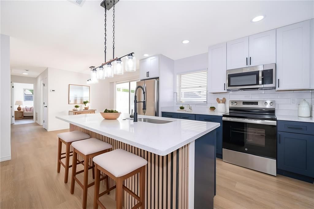 Active With Contract: $390,000 (3 beds, 3 baths, 1107 Square Feet)