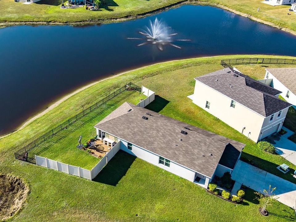 For Sale: $400,000 (3 beds, 2 baths, 1510 Square Feet)