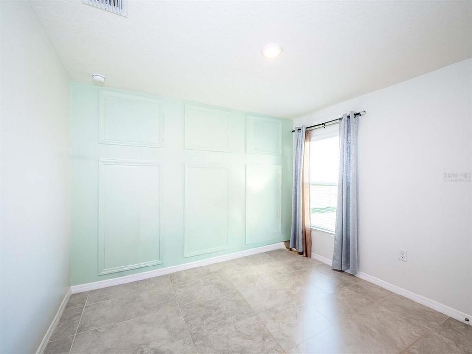 For Sale: $400,000 (3 beds, 2 baths, 1510 Square Feet)