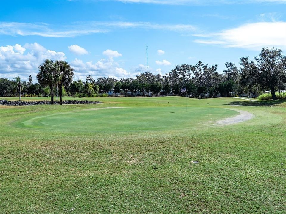 For Sale: $400,000 (3 beds, 2 baths, 1510 Square Feet)