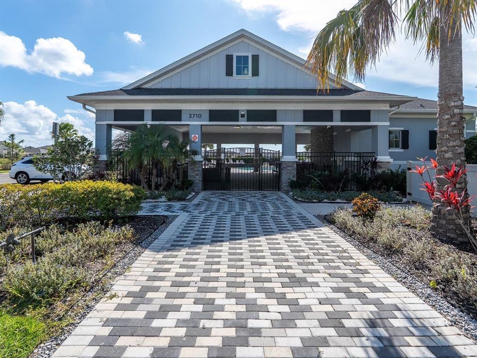 For Sale: $400,000 (3 beds, 2 baths, 1510 Square Feet)