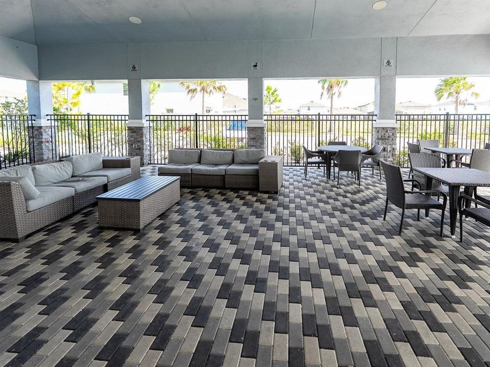 For Sale: $400,000 (3 beds, 2 baths, 1510 Square Feet)