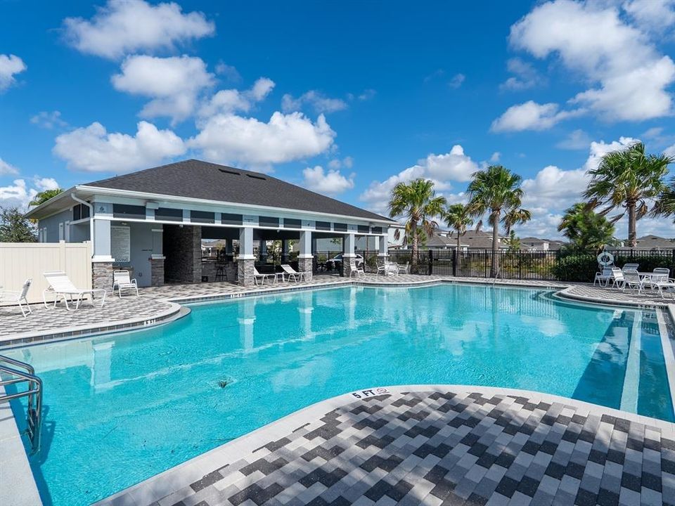 For Sale: $400,000 (3 beds, 2 baths, 1510 Square Feet)